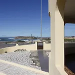 ゲストハウス Surf & Sunset House ペニシェ