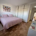 Surf & Sunset House 3*
