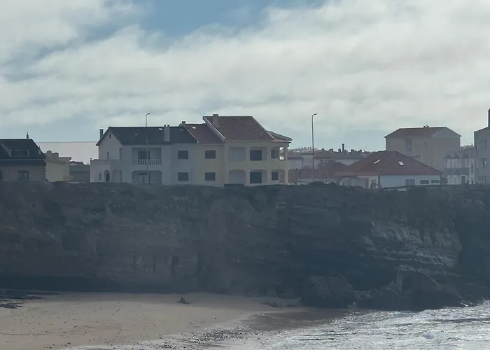Surf & Sunset House Pensjonat Peniche