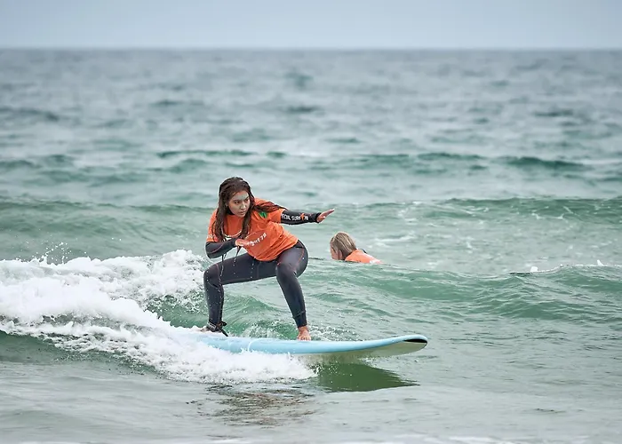 Surf & Sunset House Pensjonat Peniche